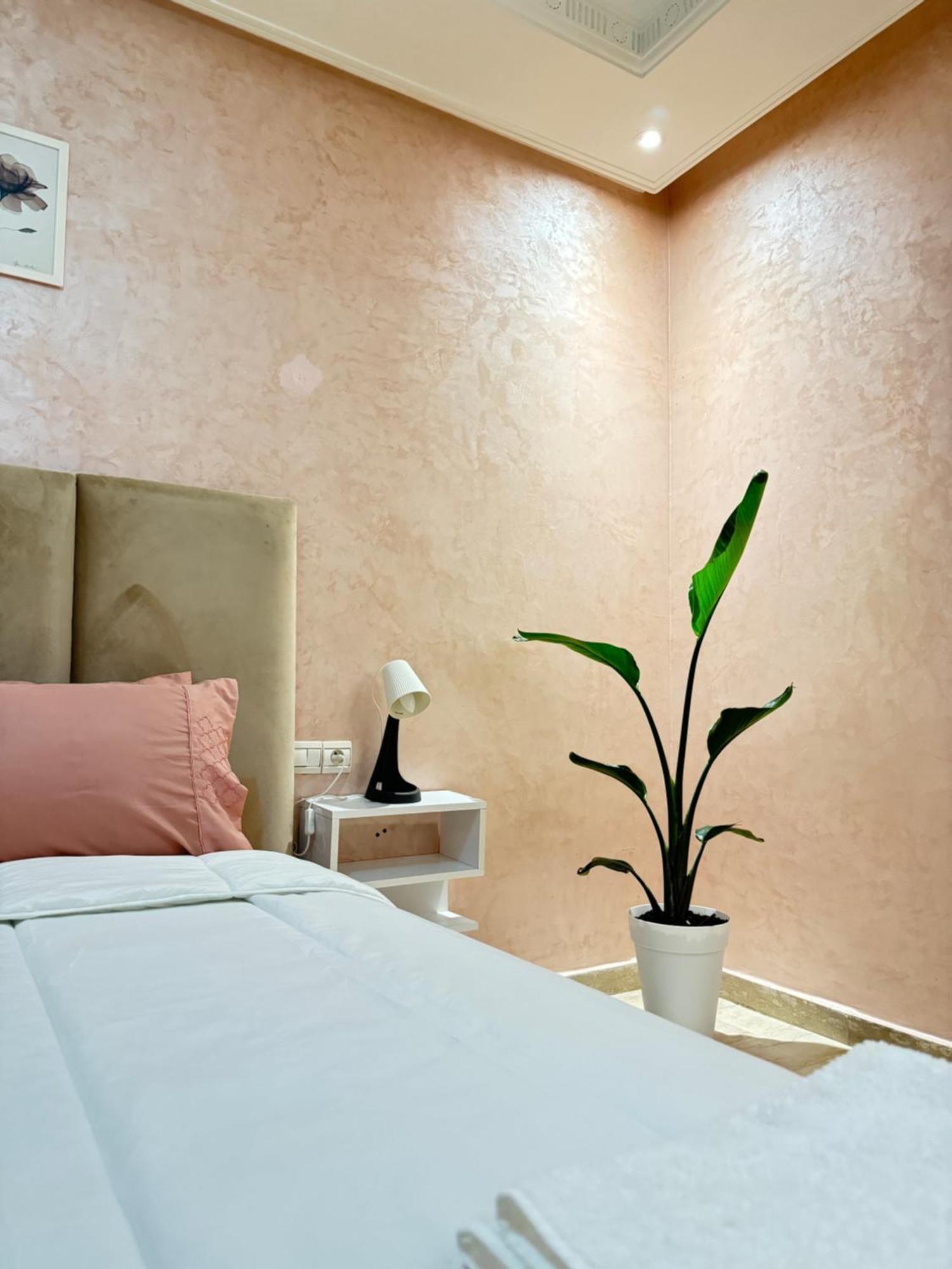 Suitouiss - Agdal 2 - Appartement A 2 Minutes De La Gare De Train Tgv Rabat Exterior foto