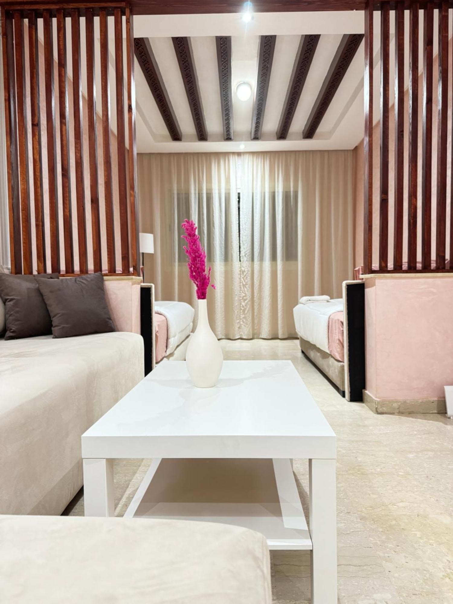 Suitouiss - Agdal 2 - Appartement A 2 Minutes De La Gare De Train Tgv Rabat Exterior foto